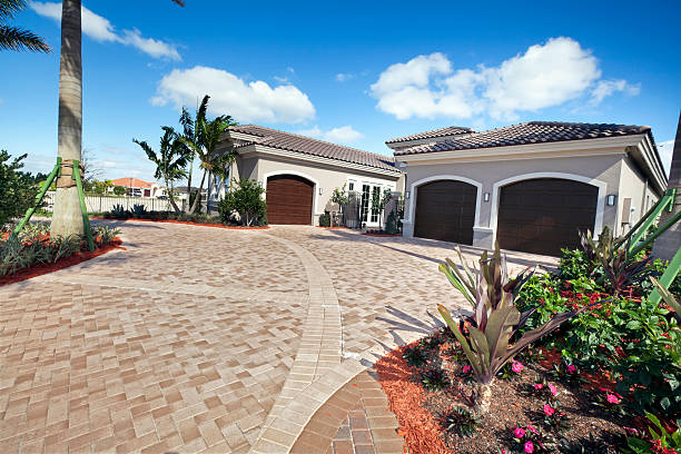 Best Local Driveway Pavers  in Roland, AR